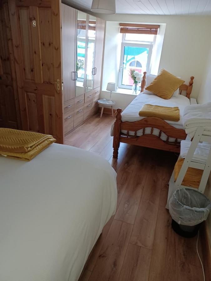 Kents Guesthouse Accommodation Kilmacthomas Екстериор снимка