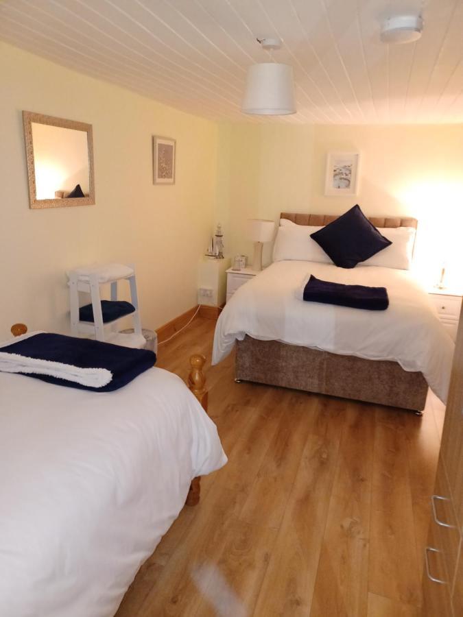 Kents Guesthouse Accommodation Kilmacthomas Стая снимка